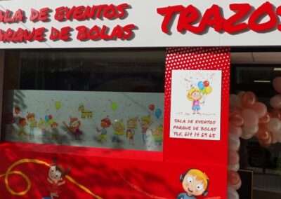 LOCAL DE EVENTOS CON PARQUE DE BOLAS